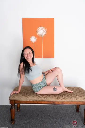 Leia Rae – Slim Pale Brunette Spreads Her Hairy Pussy Wide