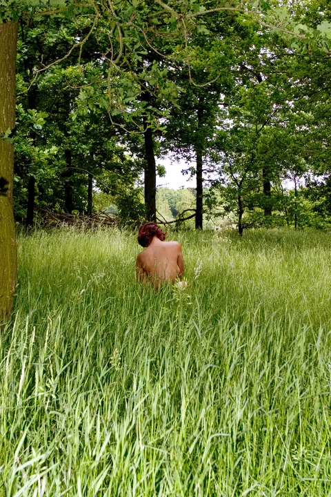 Ebony Redhead with Short Hair Poses Nude – photo 16 of 21