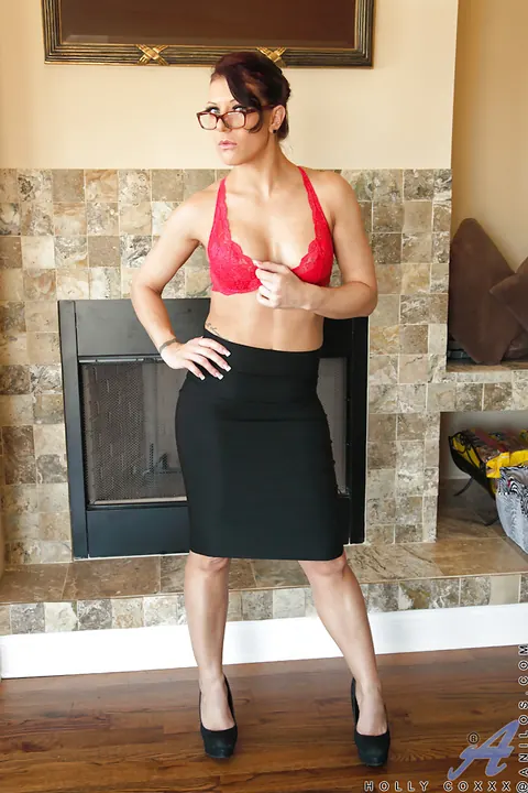 Holly Coxxx: Brunette MILF in Glasses and Heels Strips and Uses a Vibrator – photo 4 of 16