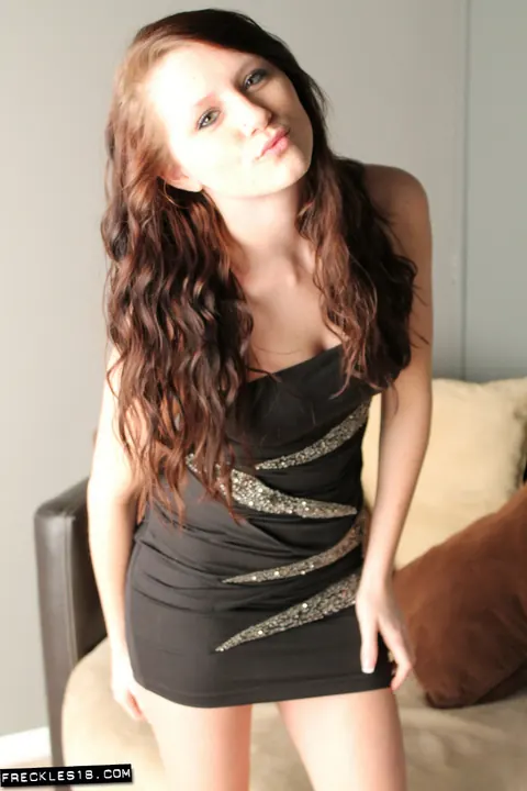 Tattooed Brunette with Natural Tits Spreads Her Pussy – photo 2 of 12