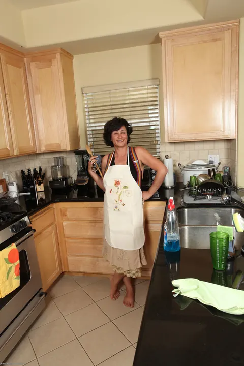 Short-Haired Chubby Housewife Bares All in the Kitchen – photo 1 of 21