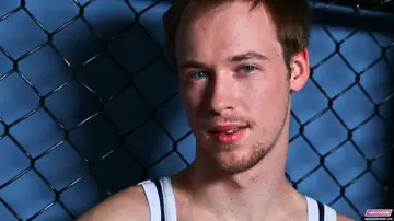 Slim Athletic Guys Suck and Fuck in Gay Threesome