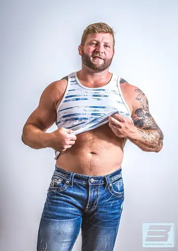 Two Athletic Men Swap Blowjobs Then Fuck Anal Hardcore