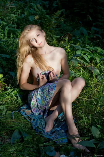 Tall Slim Brunette Strips Nude and Poses