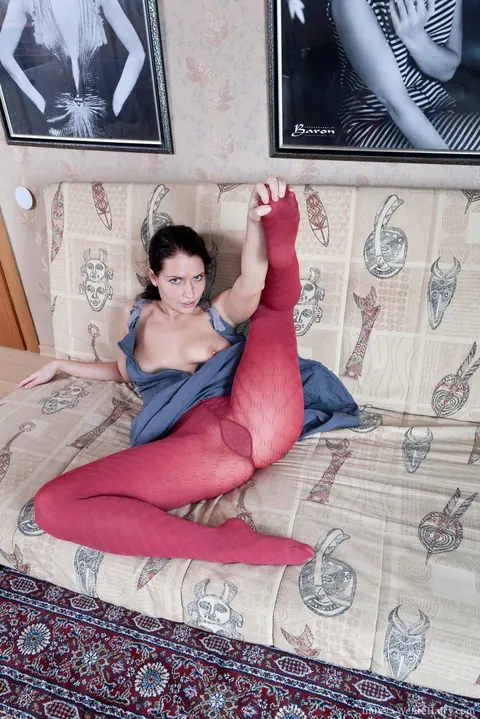 Busty Brunette in Pantyhose Masturbates Her Hairy Pussy – photo 4 of 12