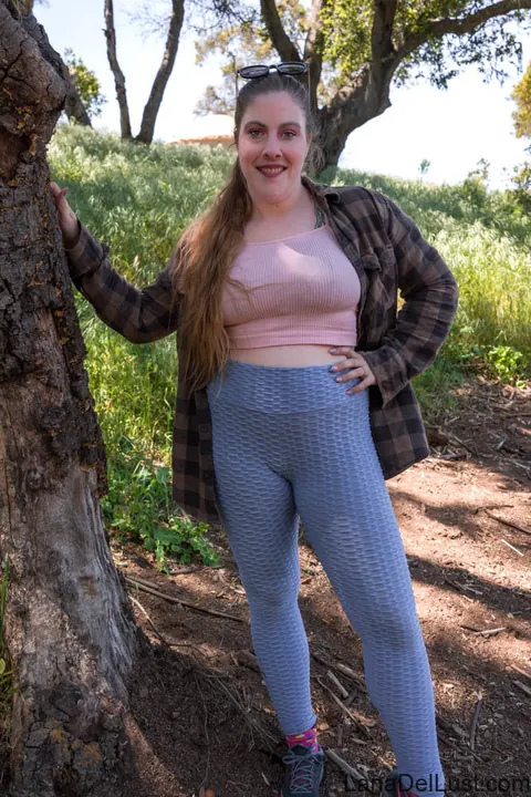 Lana Del Lust: PAWG Brunette Shows Off Her Big Tits and Ass Outdoors in Glasses – photo 1 of 15