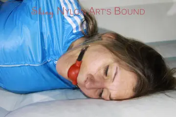 Thick Woman Hogtied in Stockings Spreads Her Pussy