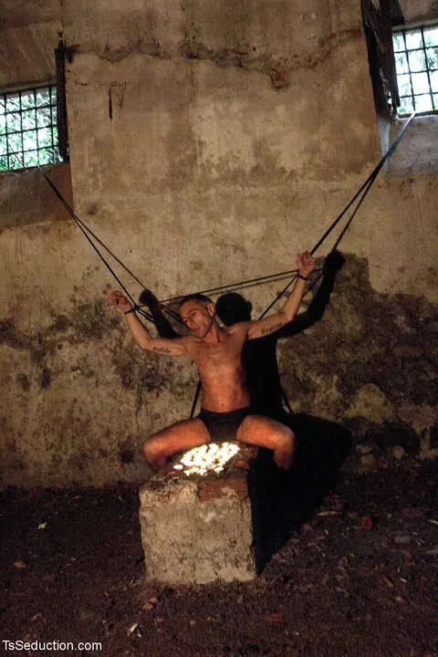Trans Woman Binds Partner in Femdom Bondage – photo 5 of 12