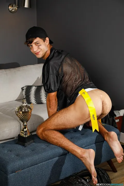 Tanned Quarterback Rims and Fucks His Gay Partner – photo 2 of 20