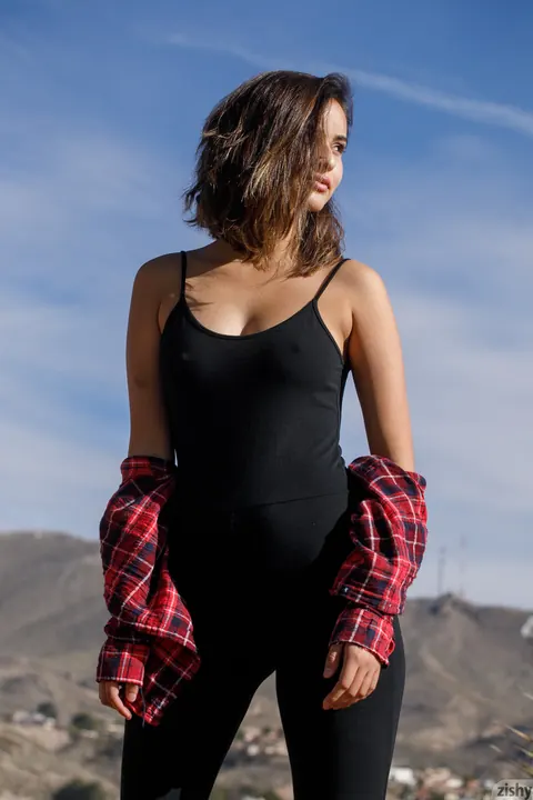 Alejandra Cobos: Petite Latina Brunette Shows Off Her Slim Figure in a Tight Top Outdoors – photo 3 of 12