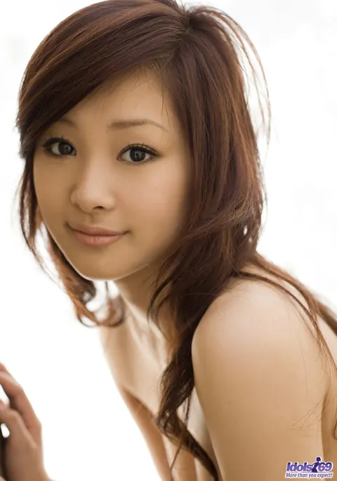 Suzuka Ishikawa: Busty Japanese Brunette Pulls Panties Aside to Spread Her Hairy Bush – photo 15 of 16