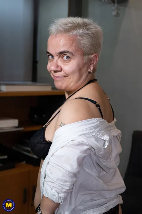 Sara One: Mature Blonde Poses in Lingerie at the Office – photo 17 of 20