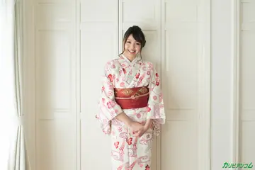 Japanese Wife Gives a Blowjob and Takes a Creampie