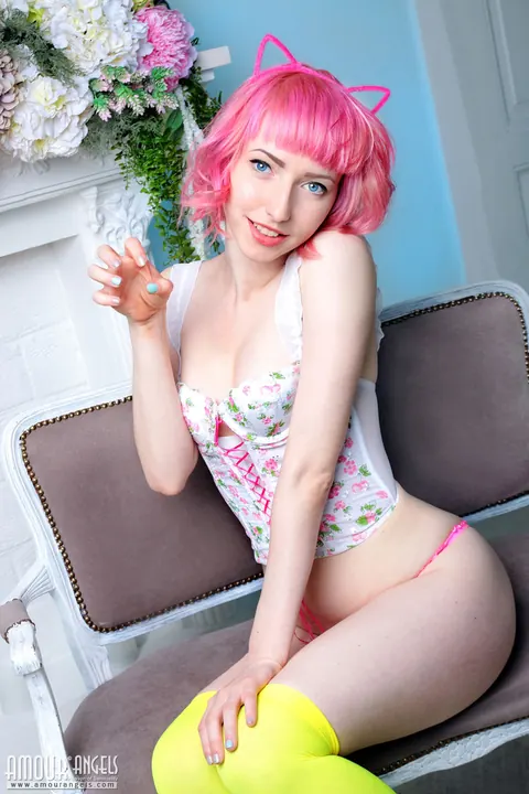 Cosplay Model in Lingerie and Socks Spreads Outdoors – photo 4 of 20