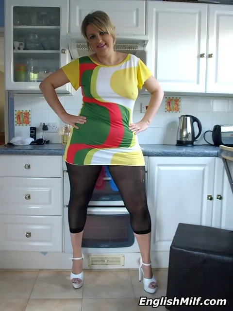 Daniella English: British Blonde MILF Rips Open Pantyhose in the Kitchen – photo 1 of 16