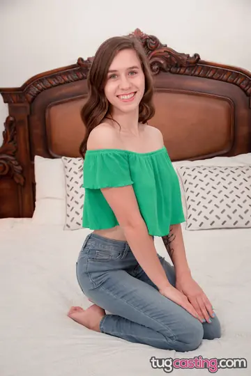 Kourtney Rae – Petite Slim Brunette Gives a Handjob Before Taking a Facial