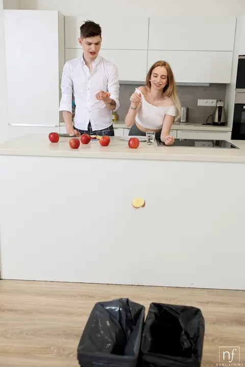 Lily Steele: Redhead PAWG Rides Cock and Gives a Blowjob – photo 1 of 16
