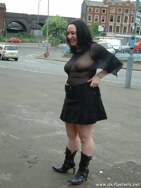 Nimue Allen: Brunette BBW in Boots and Glasses Flashes Her Big Tits Outdoors – photo 9 of 12