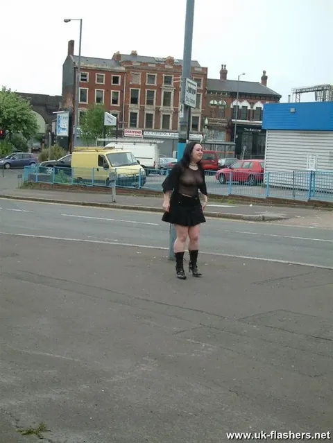 Nimue Allen: Brunette BBW in Boots and Glasses Flashes Her Big Tits Outdoors – photo 6 of 12