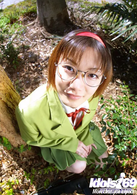 Japanese Woman in Uniform and Glasses Bares Her Breasts Outdoors – photo 4 of 14