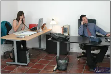 Bobbi Starr – Brunette in the Office Sucks Cock and Takes a Facial