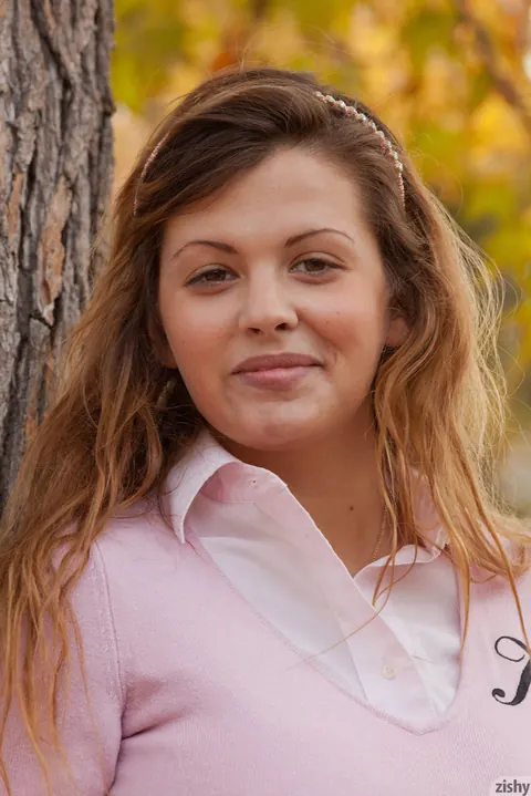 Keisha Grey: Petite Latina Flashes Her Big Tits Outdoors in Uniform Skirt – photo 2 of 11