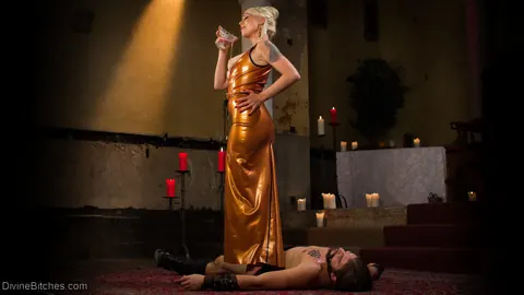 Lorelei Lee: Blonde Dominatrix in High Heels Gives a Bondage Handjob – photo 10 of 20