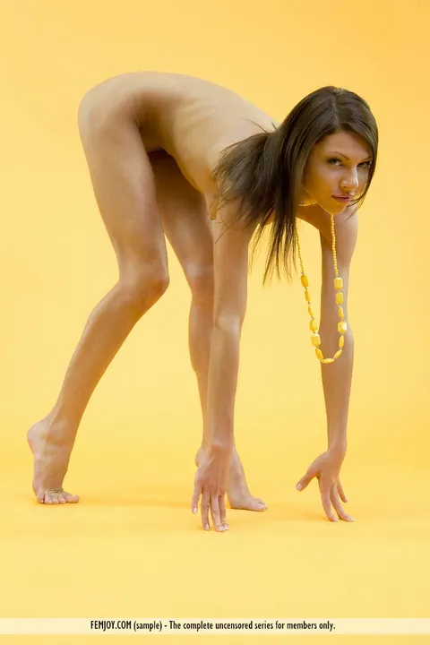 Skinny European Woman Spreads Her Legs Wide – photo 2 of 16