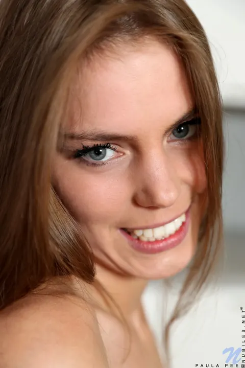 Paula Pee: Skinny Czech Brunette Uses a Dildo – photo 12 of 21