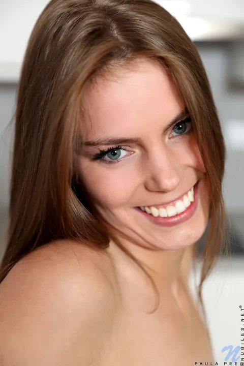 Paula Pee: Skinny Czech Brunette Uses a Dildo – photo 11 of 21