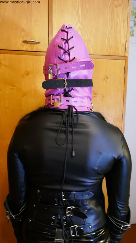 PAWG Poses in Leather and Thigh-High Boots for Bondage – photo 9 of 16