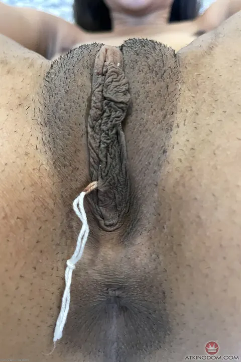 Alicia Reign: Ebony Brunette Spreads Her Shaved Pussy and Shows Tampon – photo 16 of 20