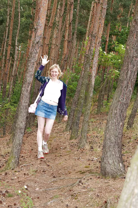 Busty Thick Woman Strips Outdoors and Uses a Dildo – photo 1 of 16