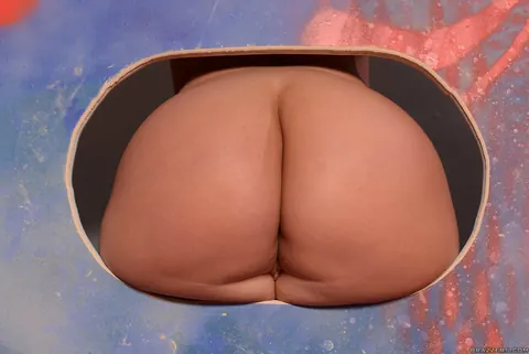 Julie Cash: BBW Blonde Spreads to Show Her Big Ass – photo 2 of 20