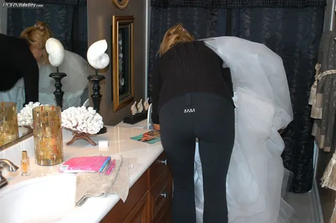 Kendall Brooks: Thick Blonde in Wedding Dress and Heels Has a Threesome – photo 8 of 17