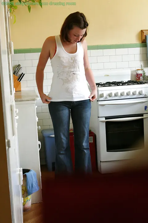 PAWG Strips Out of Her Lingerie and Jeans in the Kitchen – photo 16 of 16