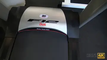 Linda Sweet – European Redhead Spreads Her Pussy in the Gym
