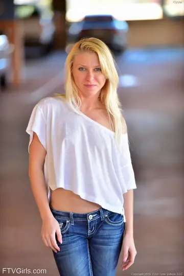Blonde PAWG Lowers Jeans and Spreads Her Ass