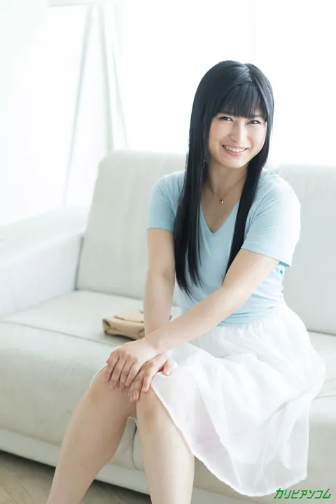 Japanese Woman Gets Fucked on the Sofa – photo 2 of 20