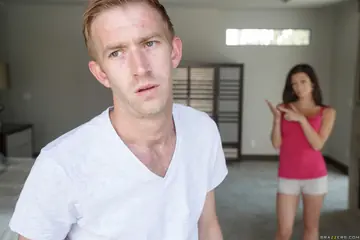 Monique Alexander – Slim Redhead MILF Sucks Cock and Gets Fucked Deep Outdoors