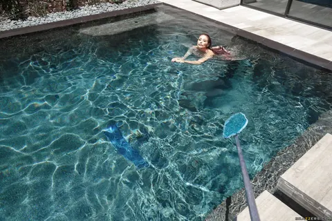 Monique Alexander: Slim Redhead MILF Sucks Cock and Gets Fucked Deep Outdoors – photo 3 of 21