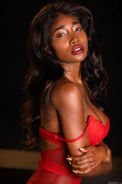 Mimi Desuka: Ebony Brunette with Short Hair Strips to Show Her Big Natural Tits – photo 5 of 21