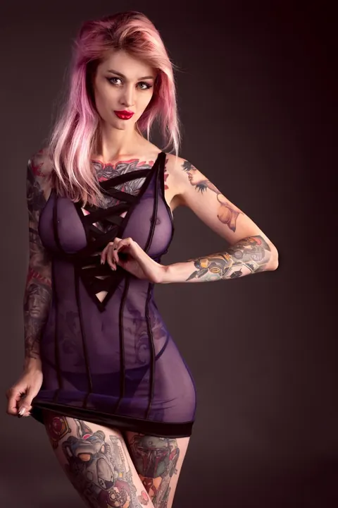 Skinny Tattooed Babe Poses in a Bikini and Costume – photo 11 of 20