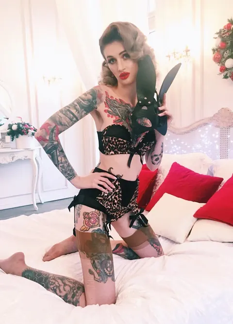 Skinny Tattooed Babe Poses in a Bikini and Costume – photo 5 of 20