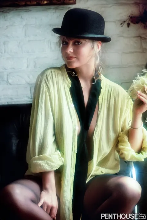 Joanne Latham: Busty Blonde Flashes Her Natural Tits and Hairy Bush – photo 20 of 20