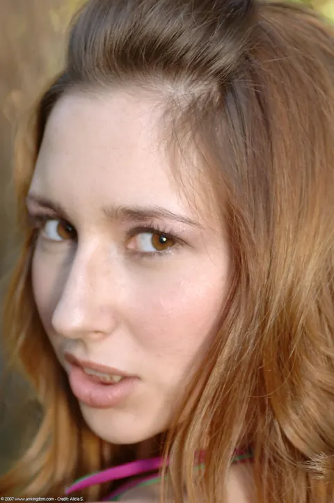 Shay Laren: Busty Brunette MILF Peels Off Her Top and Spreads Her Pussy – photo 2 of 21