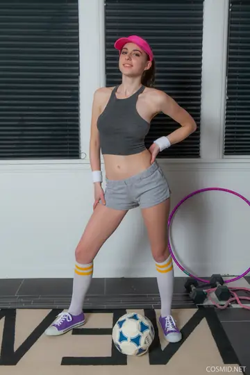 Athletic Brunette MILF Strips Off Her Socks and Spreads
