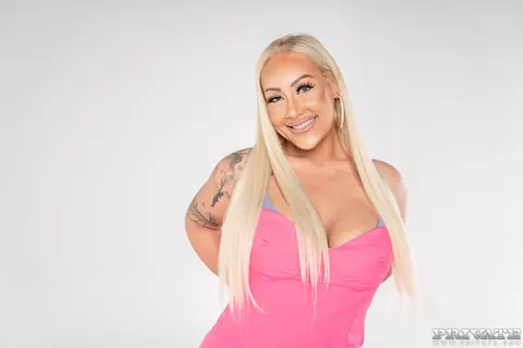 Jess Nova: Blonde BBW in Heels Rides Her Photographer Cowgirl – photo 1 of 12