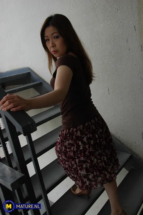 Thick Japanese MILF Showers Before Sex in the Bathroom – photo 1 of 12