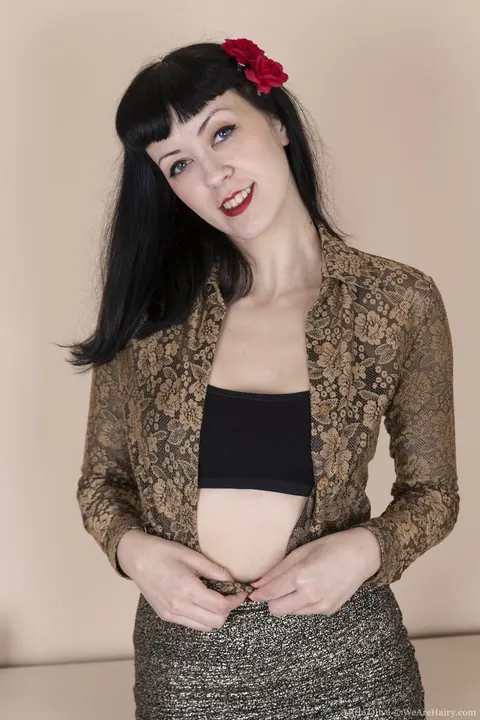 Black-Haired Woman Shows Her Hairy Pussy and Fingers Herself – photo 2 of 21